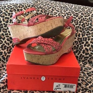 Ivanka Trump Medium Pink platform Sandals 9M